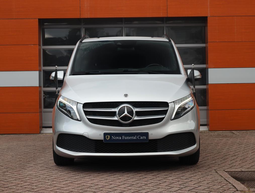 Mercedes-Benz V 220