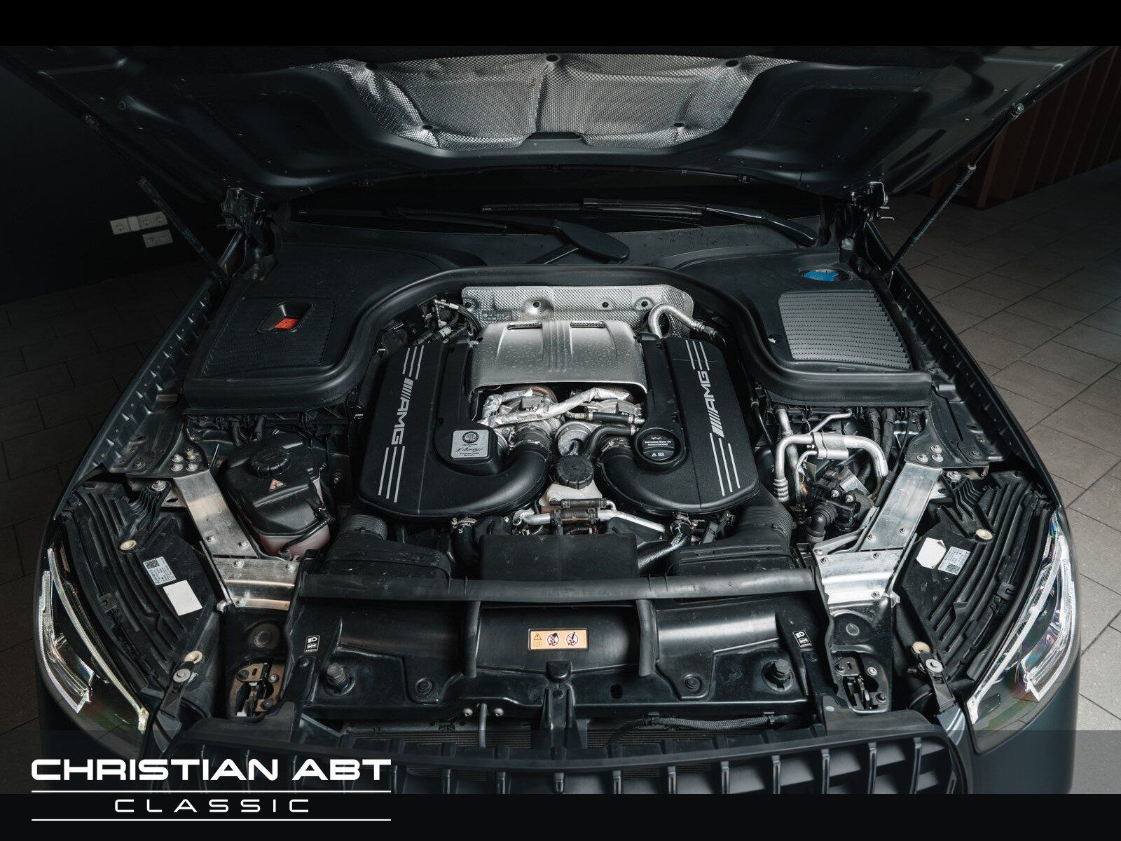 Fahrzeugabbildung Mercedes-Benz GLC 63 AMG 4Matic Burmester Pano designo