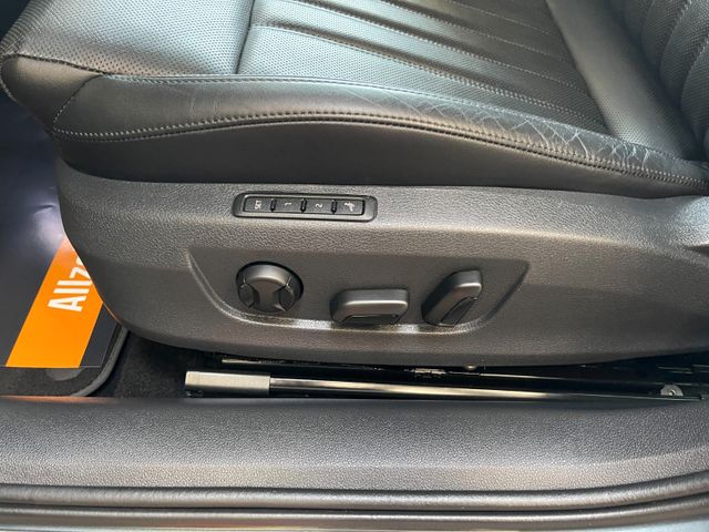 Skoda Superb Combi L&K *PANO*ACC*AHK*LEDER*NAVI*BI-XEN