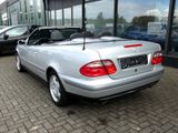 Mercedes-Benz CLK 230 Cabrio KOMPRESSOR ELEGANCE*Leder*1.Hand* - Mercedes-Benz CLK-Class aus 1999