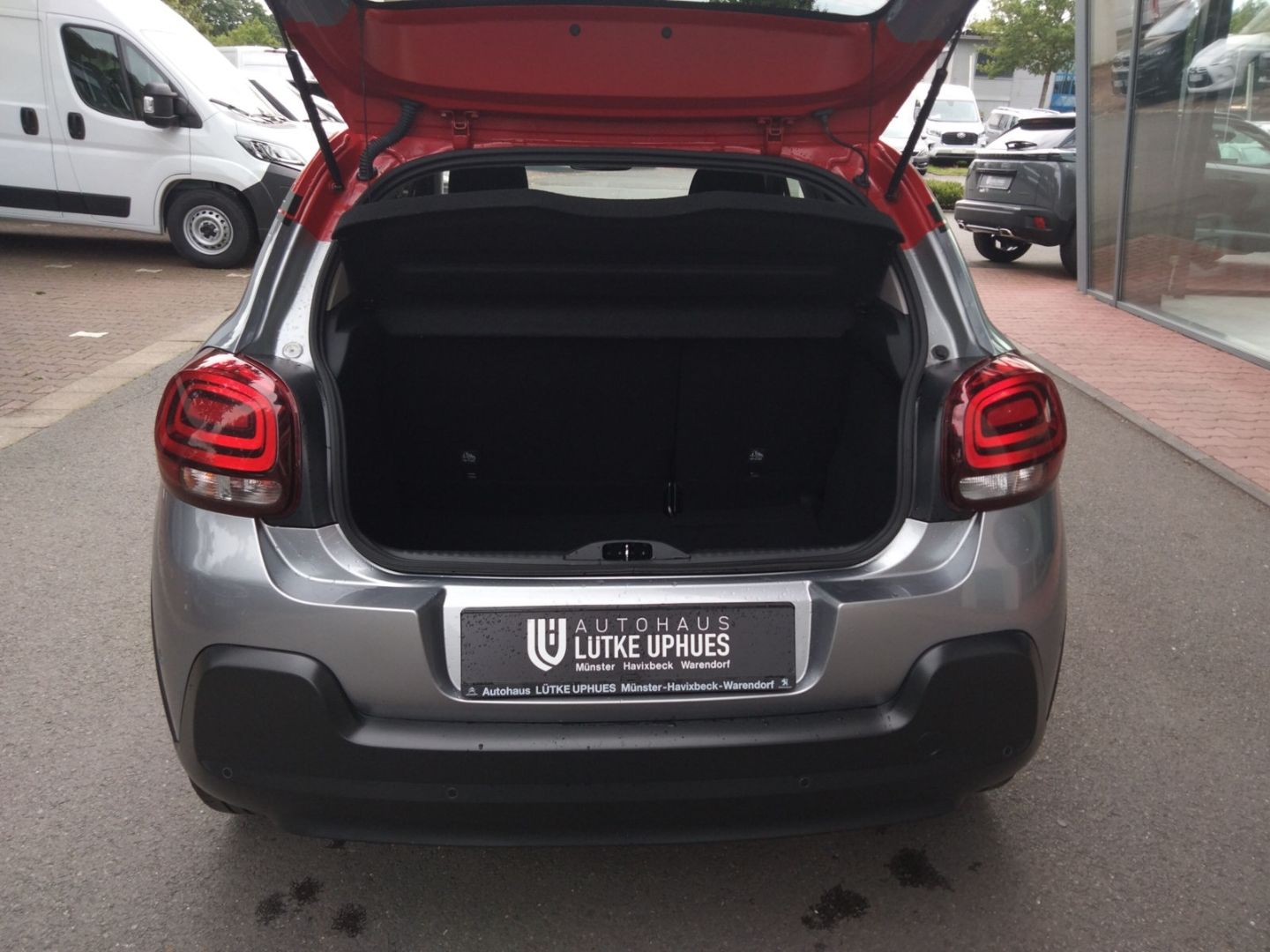 Fahrzeugabbildung Citroën C3 PureTech 110 S&S Shine Navi CarPlay Klimaauto