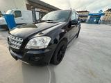 Mercedes-Benz MERCEDES BENZ ML300 CDI 4 MATIC - Mercedes-Benz ML 300 von privat