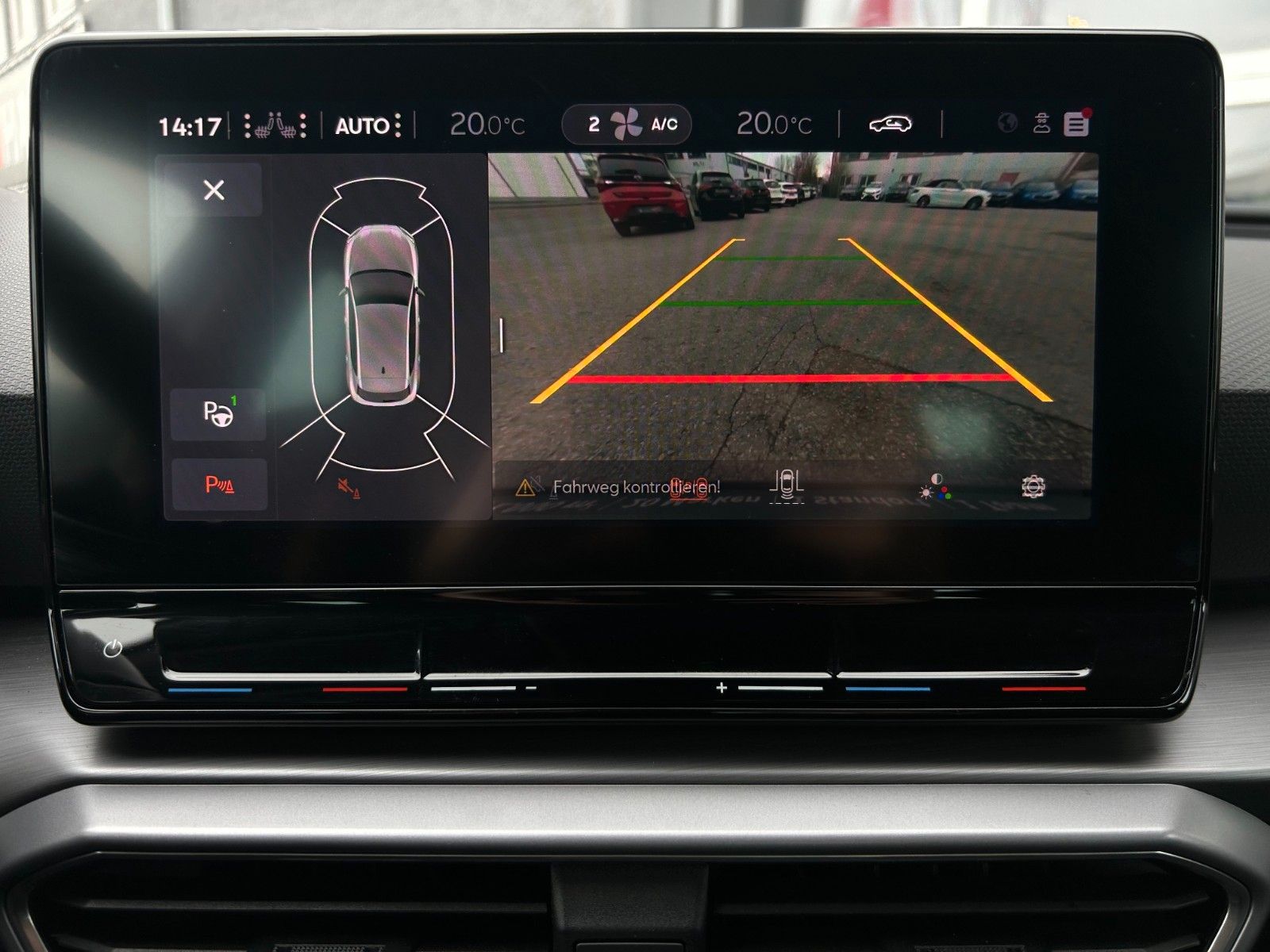 Fahrzeugabbildung SEAT Leon 1.5 TSI FR ACC LED VC SHZ LHZ Kam Ambiente