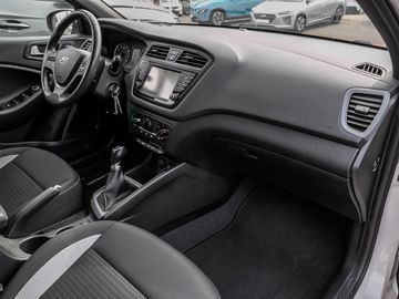 Hyundai i20 YES! Plus Kamera Pano. Spurhalteassistent
