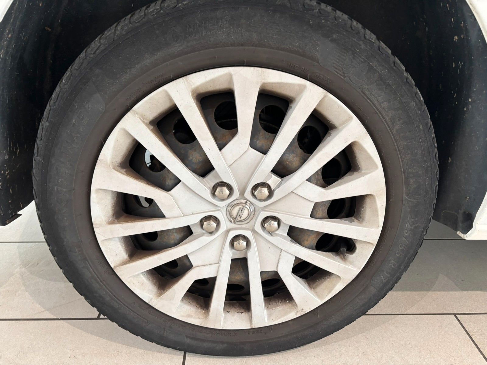 Fahrzeugabbildung Opel Vivaro Kombi M 1.5D 6-SITZER/AHK/PDC/SOLARPROTEC