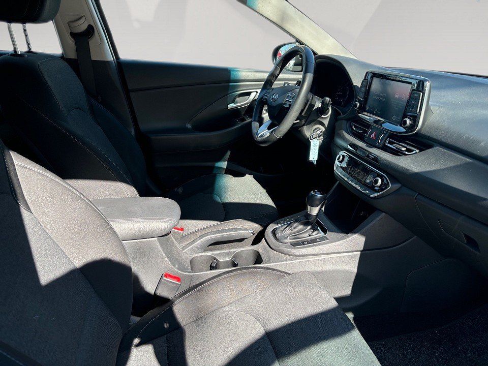 Fahrzeugabbildung Hyundai i30 5-Türer1.5 Benzin Turbo 160PS 7-DCT (48V) Ed