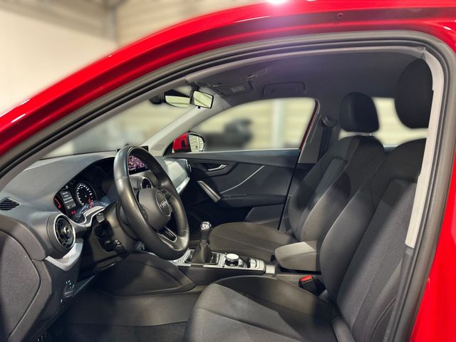 Q2 30 TDI ADVANCED FAHRSCHULAUTO LED+MMI NAVI++