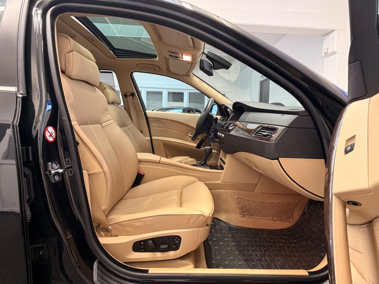 BMW 530i Limousine Exklusive/Automatik/Nur 88Tkm/Nav