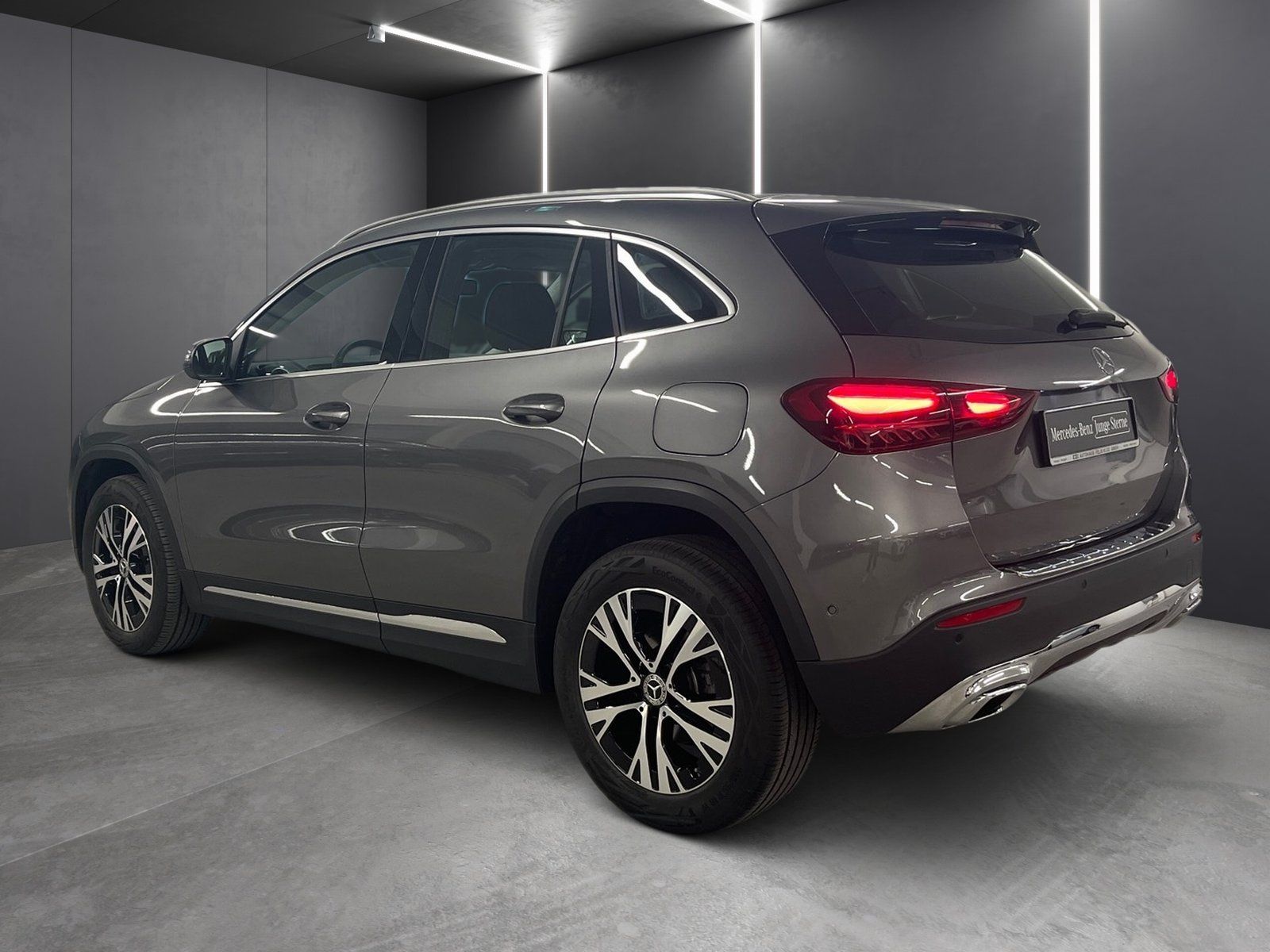 Fahrzeugabbildung Mercedes-Benz GLA 180 Progressive Advanc*Totwinkel*CarPlay*LED