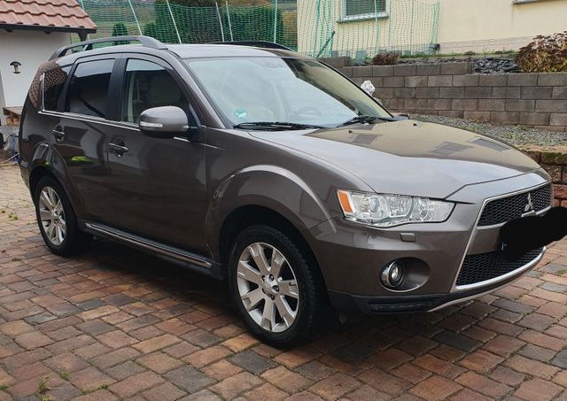 Mitsubishi Outlander 2.2 DI-D+ MIVEC Instyle 4WD Instyle