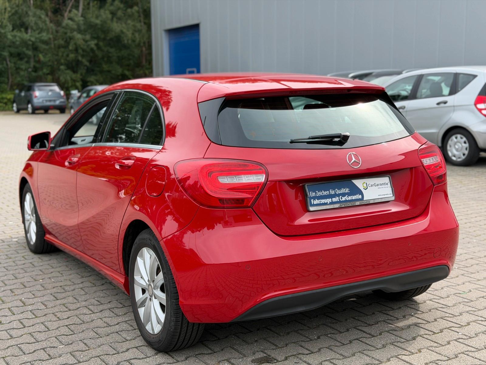 Mercedes-Benz A 180 BlueEfficiency Garantie *Navi*PDC*Bi Xenon