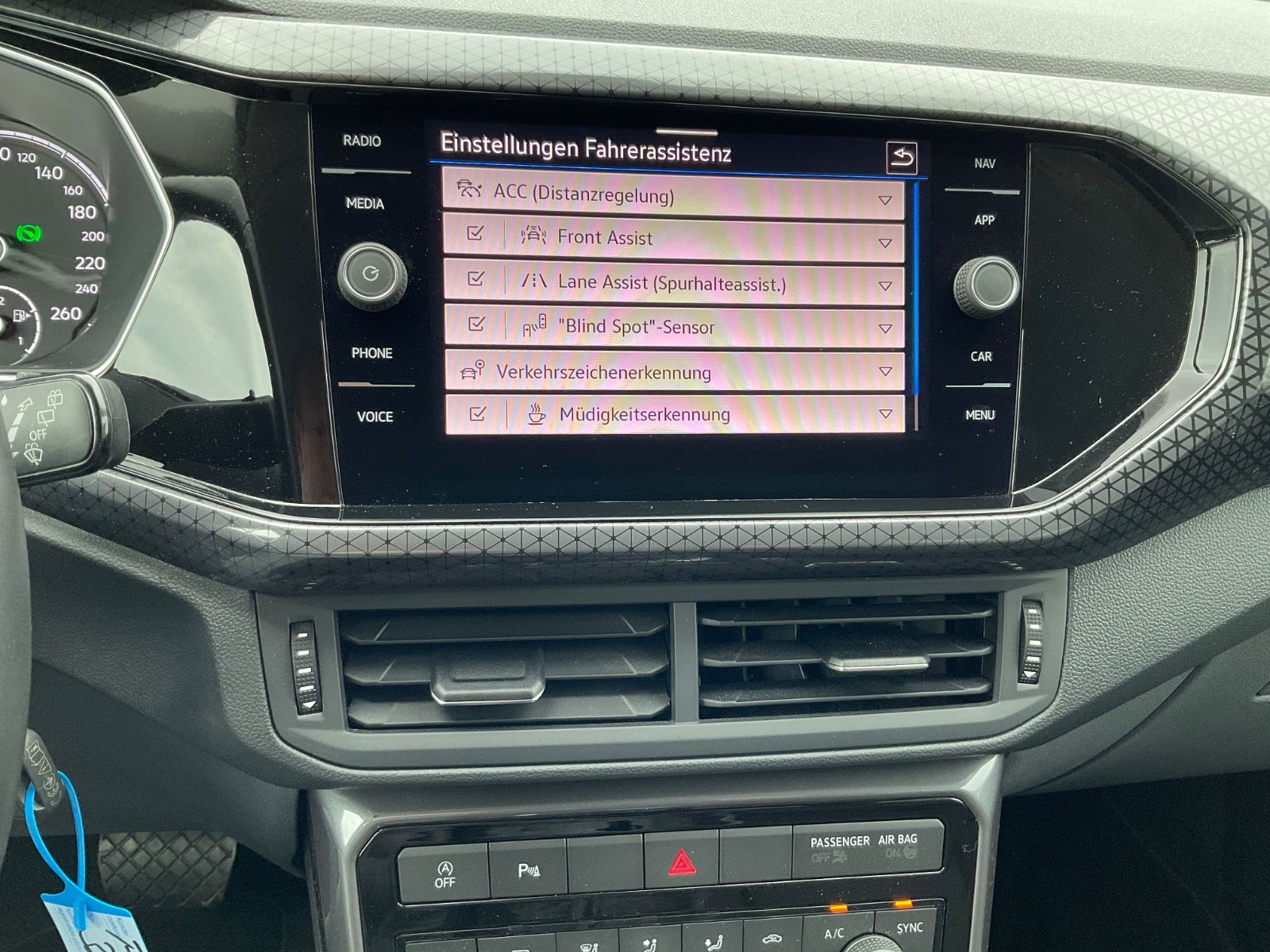 Fahrzeugabbildung Volkswagen T-Cross 1.0 TSI DSG Style,Navi,Kamera,ACC