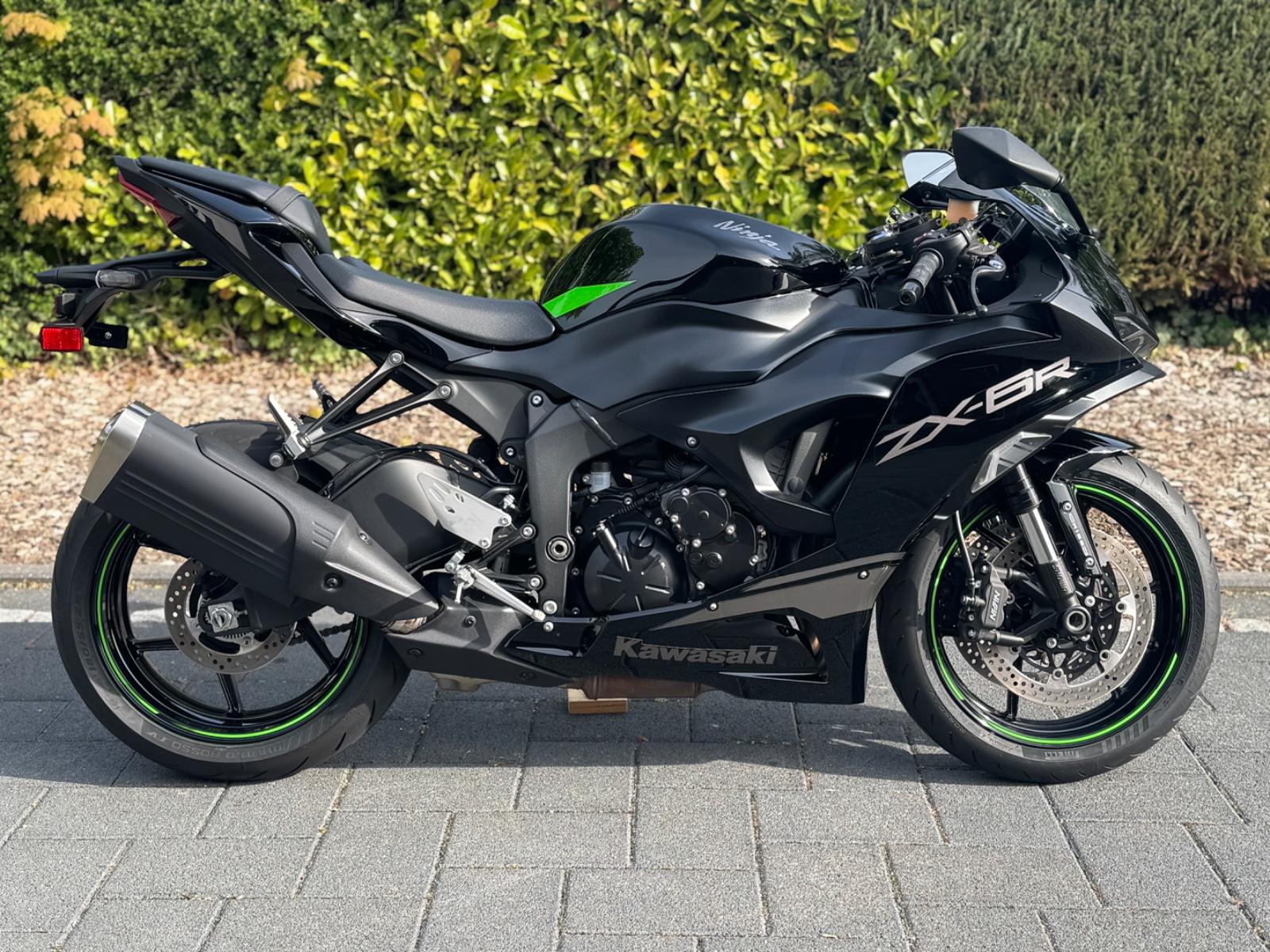 Kawasaki ZX6R Schwarz Service Neu Garantie bis 5/2029!!!!