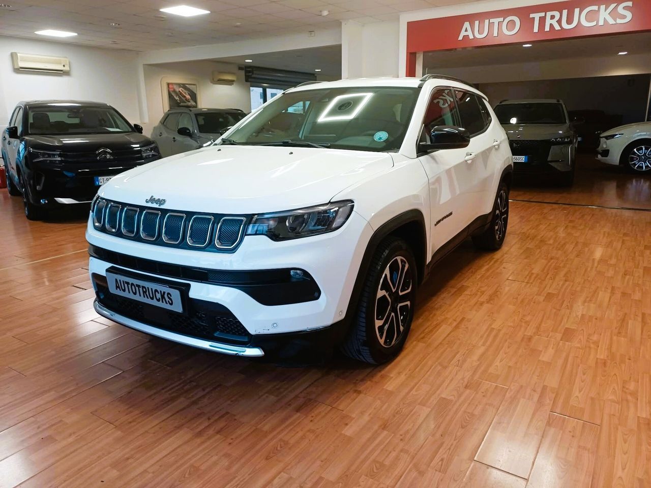 Jeep Compass 1.6 Multijet II 2WD Limited imagem 2