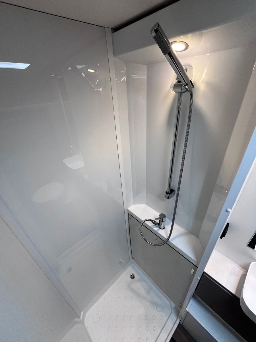 Fahrzeugabbildung Carado A-464 pro 2025 -Markise, Fahrradträger-