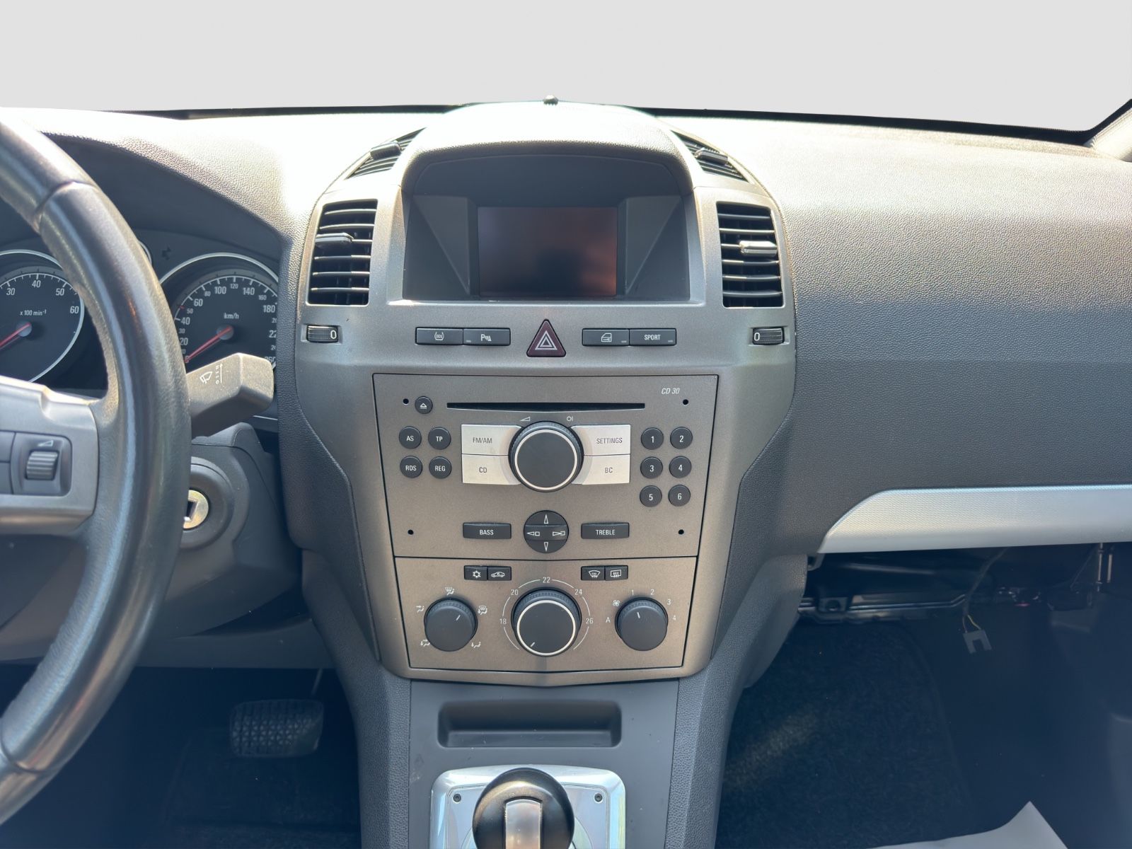 Fahrzeugabbildung Opel Zafira B Cosmo/7. Sitzer/Klimaautom./Pano./TÜV