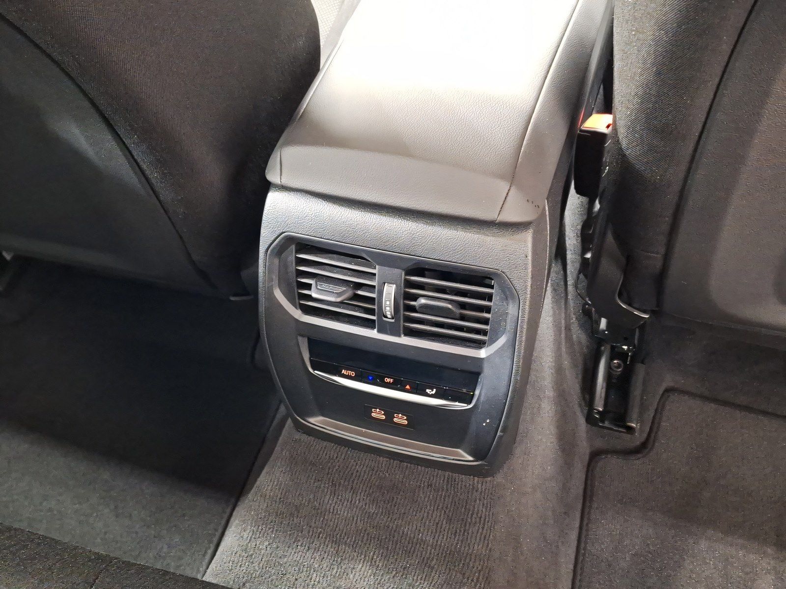BMW 320 - Bild 17