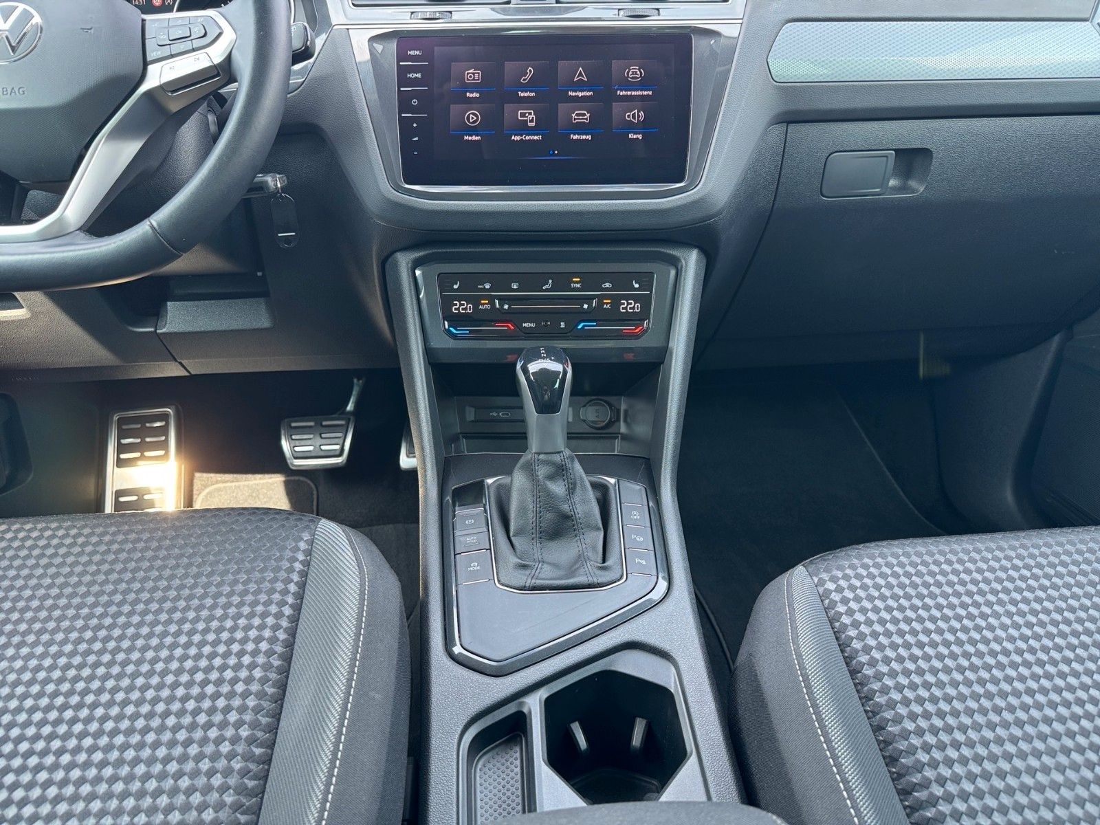 Fahrzeugabbildung Volkswagen Tiguan Life ACTIVE 1.5 TSI