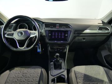 Volkswagen Tiguan - 10