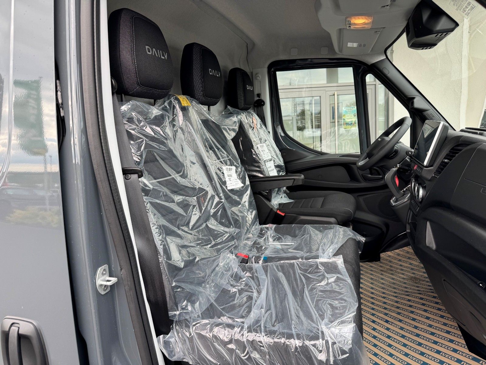 Fahrzeugabbildung Iveco Daily 35S18 HA8 *R3.520mm*Automatik*Kamera*ACC*