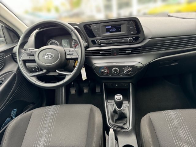 Fahrzeugabbildung Hyundai BAYON 1.2 MPI 85HP Klimaanlage Radio Lichtsensor