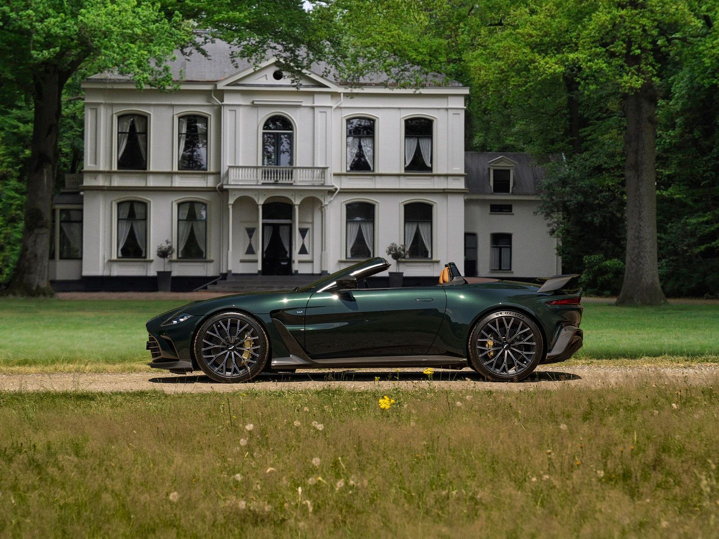 Aston Martin V12 Vantage Roadster | Nr. 211/249 | Pentland Gr