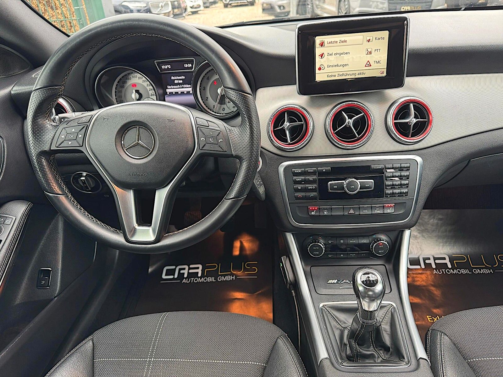 Fahrzeugabbildung Mercedes-Benz CLA 200 AMG Night-Paket *LED*Kamera*Navi*Memory*