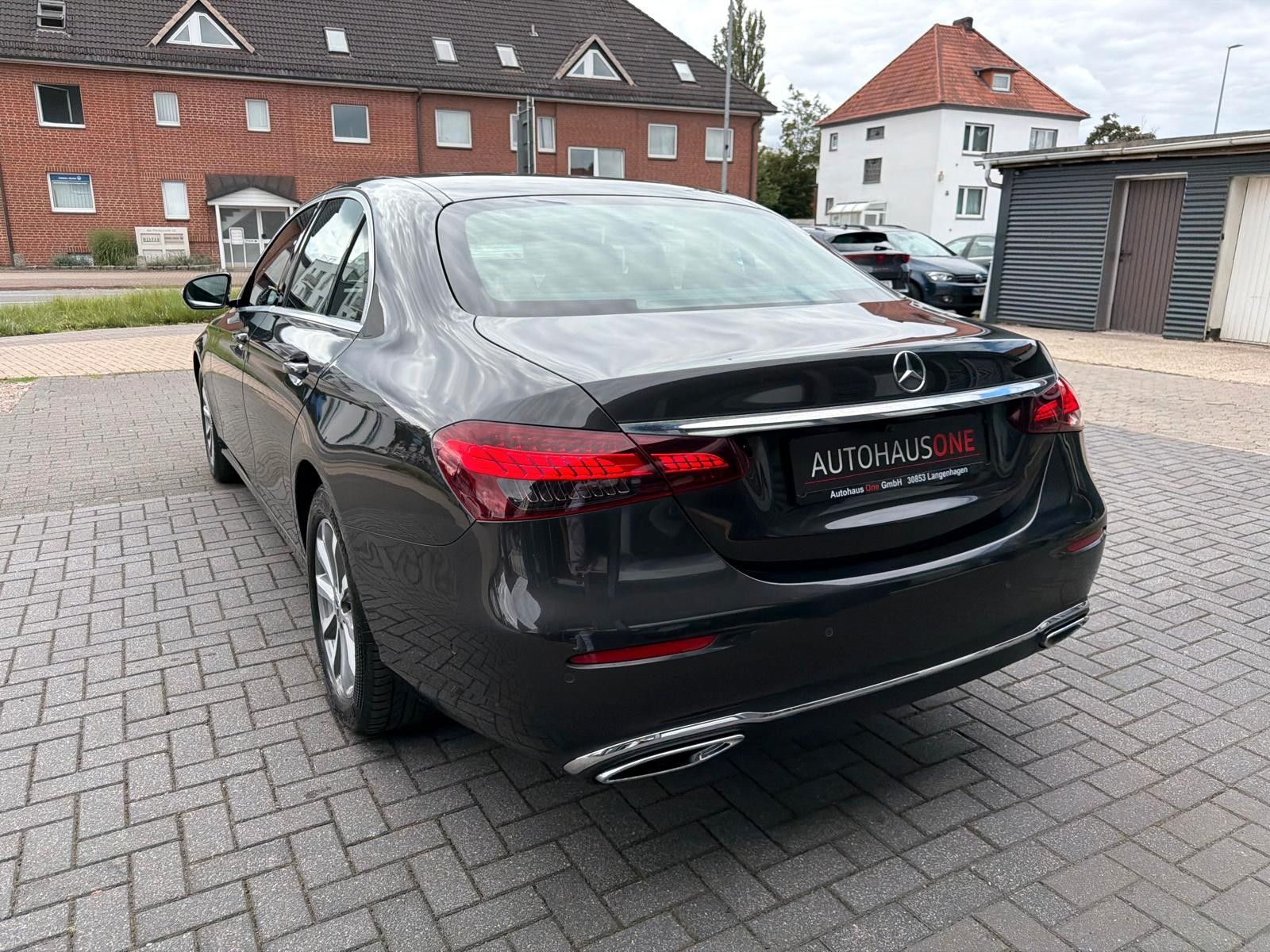 Mercedes-Benz E 200d LIMOUSINE AVANGARDE MBUX/VOLLLEDER foto 12
