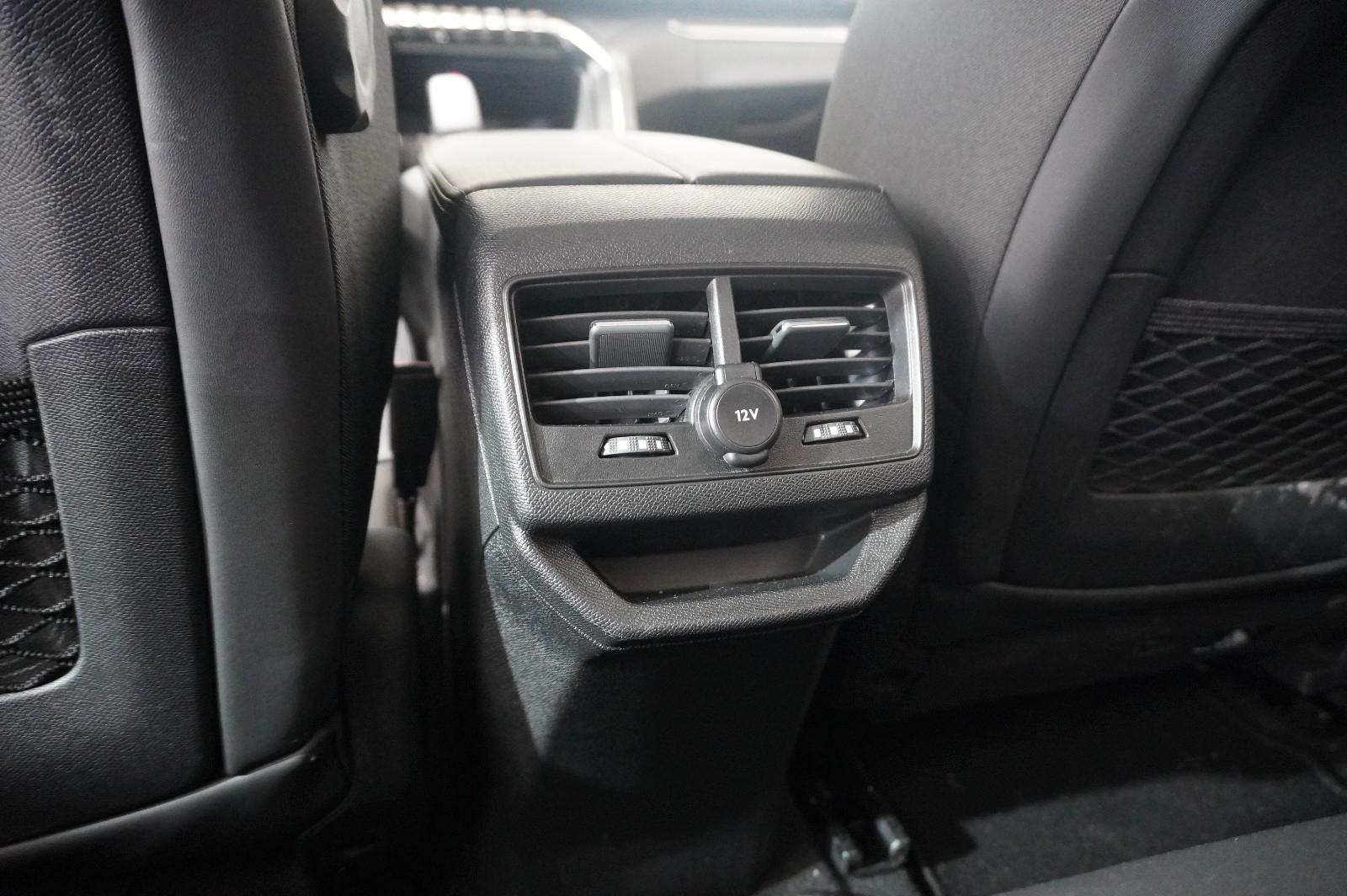 Peugeot 3008 Hybrid PHEV ALLURE NAVI/LED/KAMERA/SHZ/AHK
