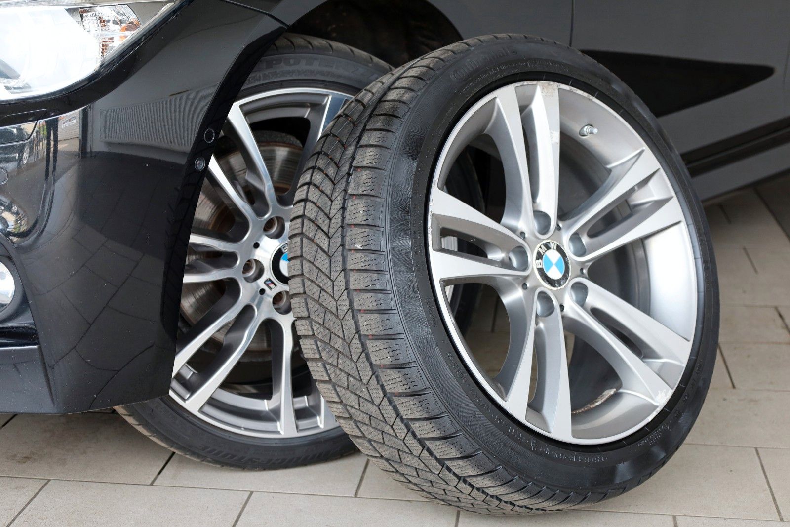 Fahrzeugabbildung BMW 328 i xDrive Touring,M Sport,Panorama,HUD,Kam+WR
