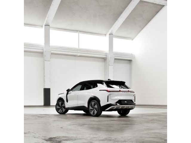 Lynk & Co 08