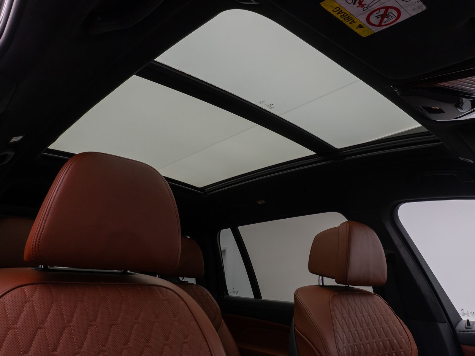 Fahrzeugabbildung BMW X7 M50i Panorama Laser 360°HUD H/K SoftCl 22Zoll