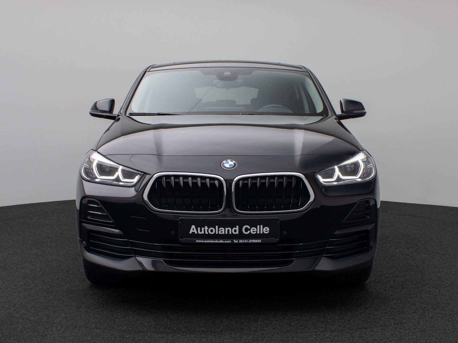 Fahrzeugabbildung BMW X2 sD20d Panorama NaviPlus HUD DAB HiFi Alarm