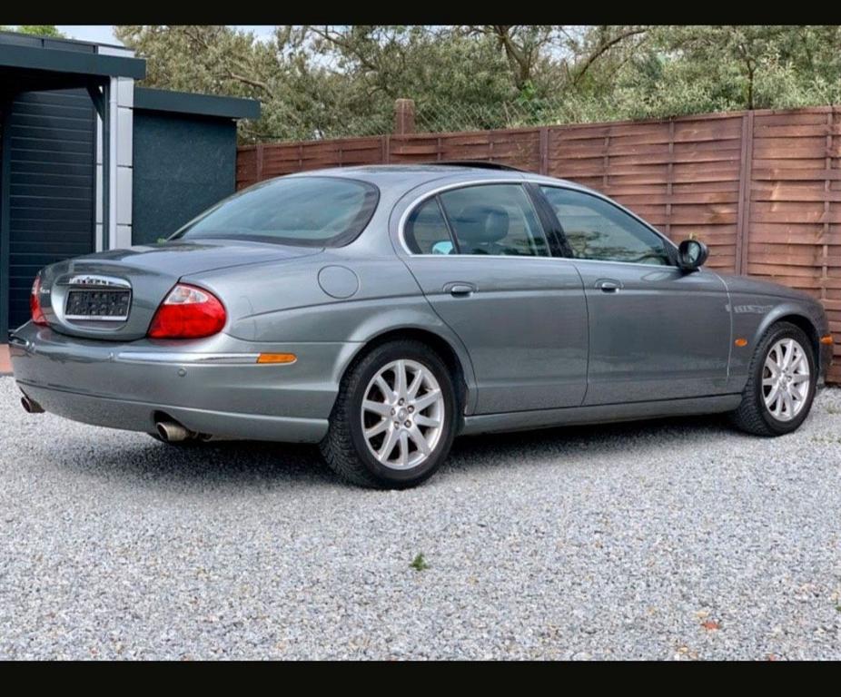 Jaguar S-Type