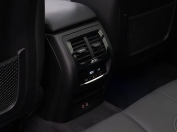 Fahrzeugabbildung BMW X3 xD20d Panoram Kamera DAB HiFi Komfort ACC 19"
