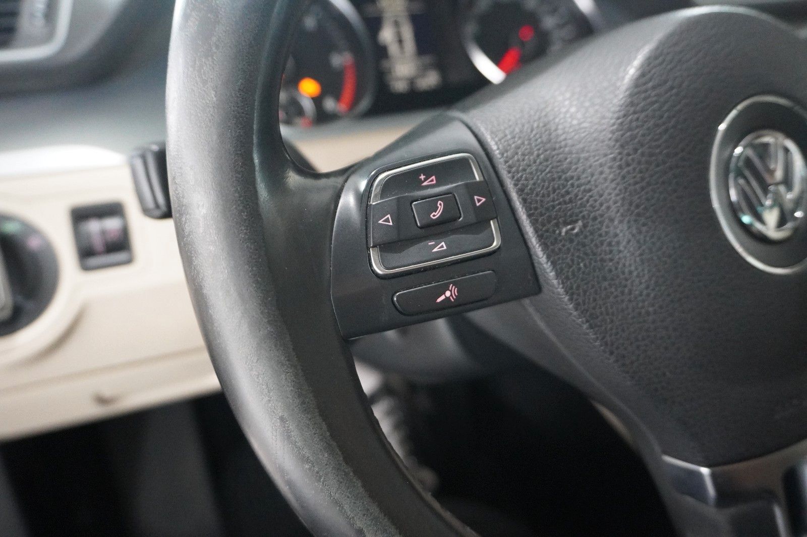 Fahrzeugabbildung Volkswagen Passat CC 2.0 TDI COUPE NAVI/BI-XENON/SHZ/PANO.