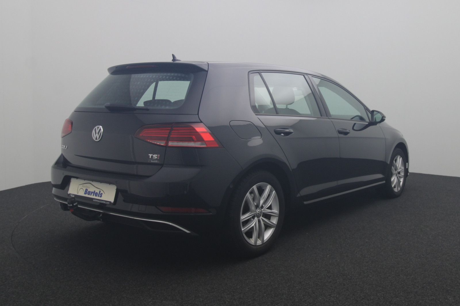 Fahrzeugabbildung Volkswagen Golf VII Lim. 1.4 Comfortline Standheizung AHK