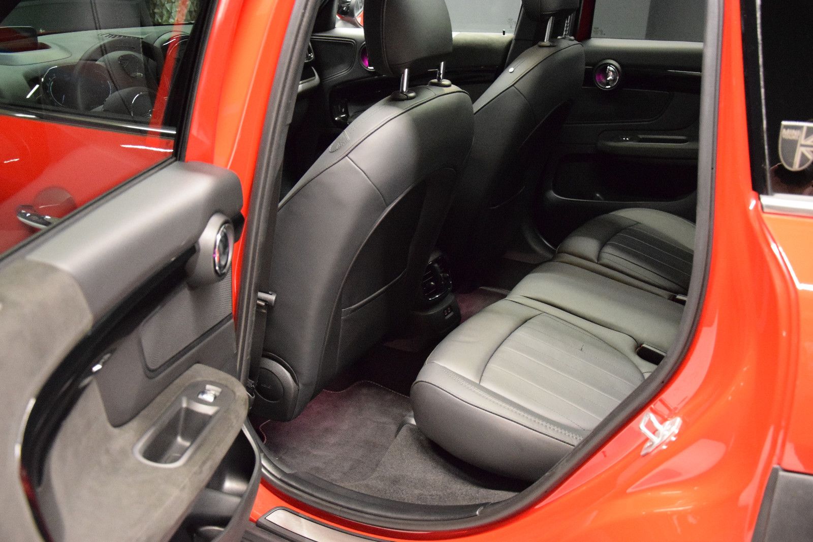 Fahrzeugabbildung MINI Cooper Countryman YOURS Pano HuD Leder AHK Memor