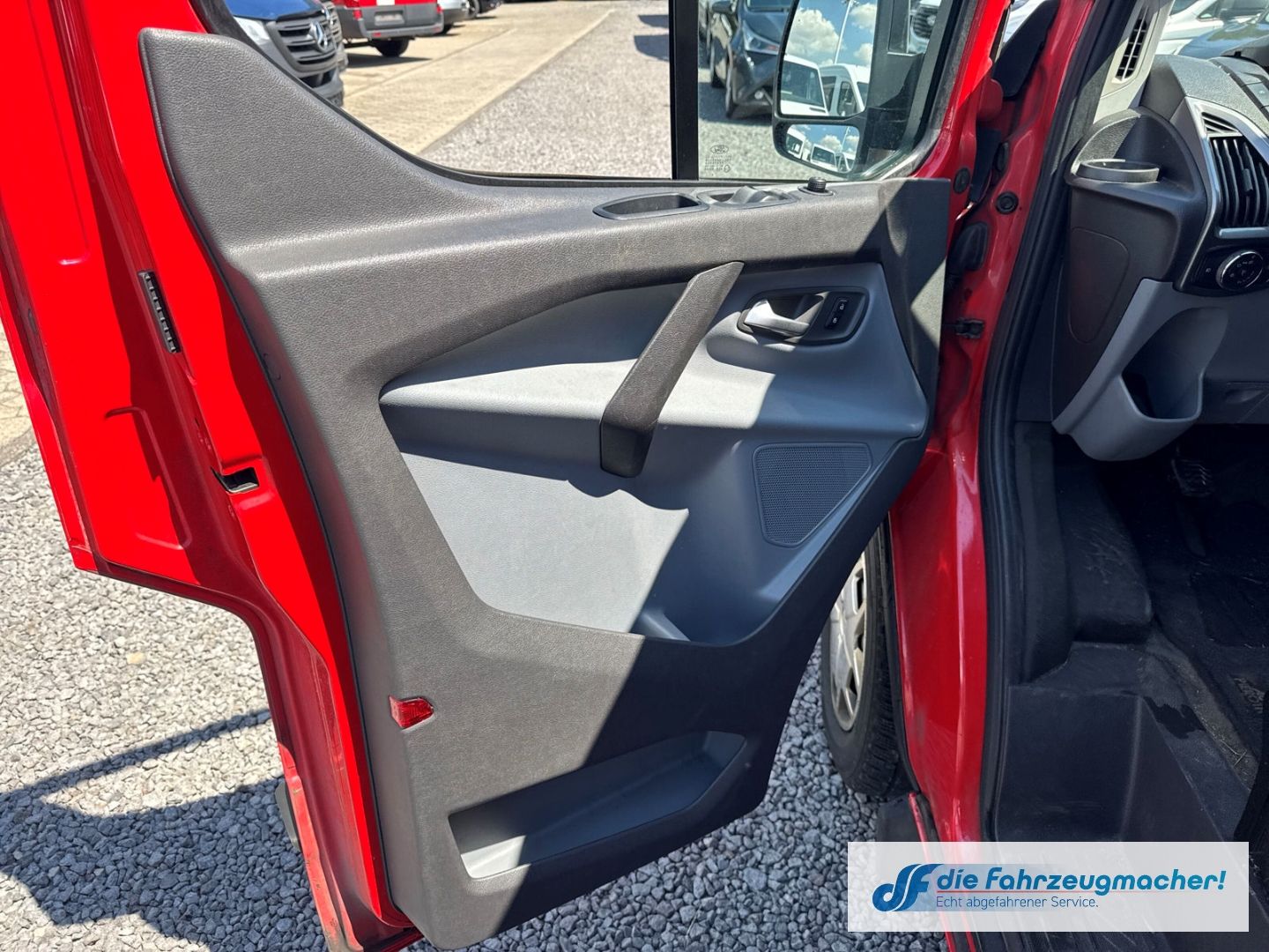 Fahrzeugabbildung Ford Transit Custom 310 L1 Trend Temp Tel.-Vorb. *303