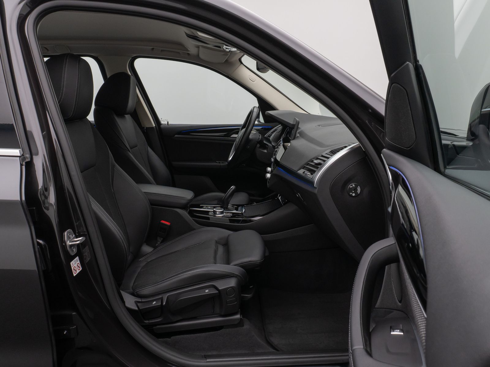 Fahrzeugabbildung BMW X3 xD20d xLine HUD DAB HiFi Lnkrhz Komfort Sport