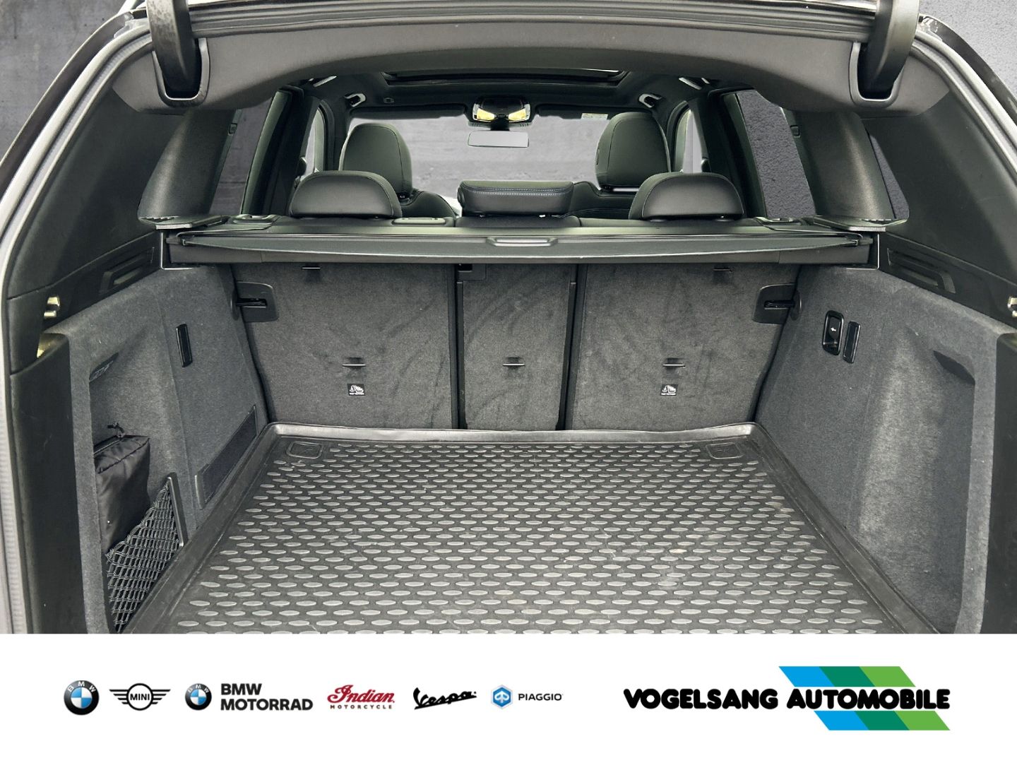 Fahrzeugabbildung BMW X3 xDrive 20iA M Sport Navi groß Panorama HiFi 2