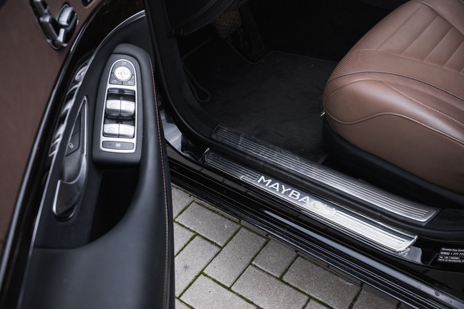 Fahrzeugabbildung Mercedes-Benz S 560 S  Maybach 4Matic-Park-Paket-Burmester