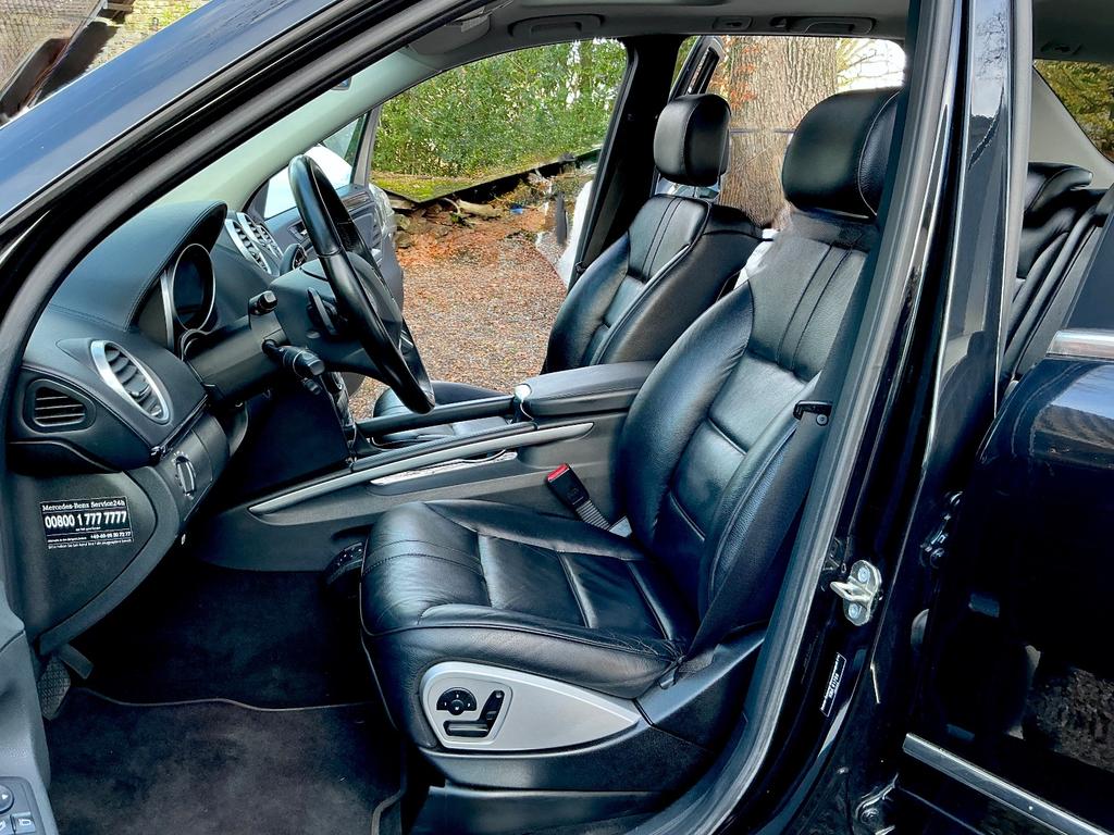 Mercedes-Benz ML 300