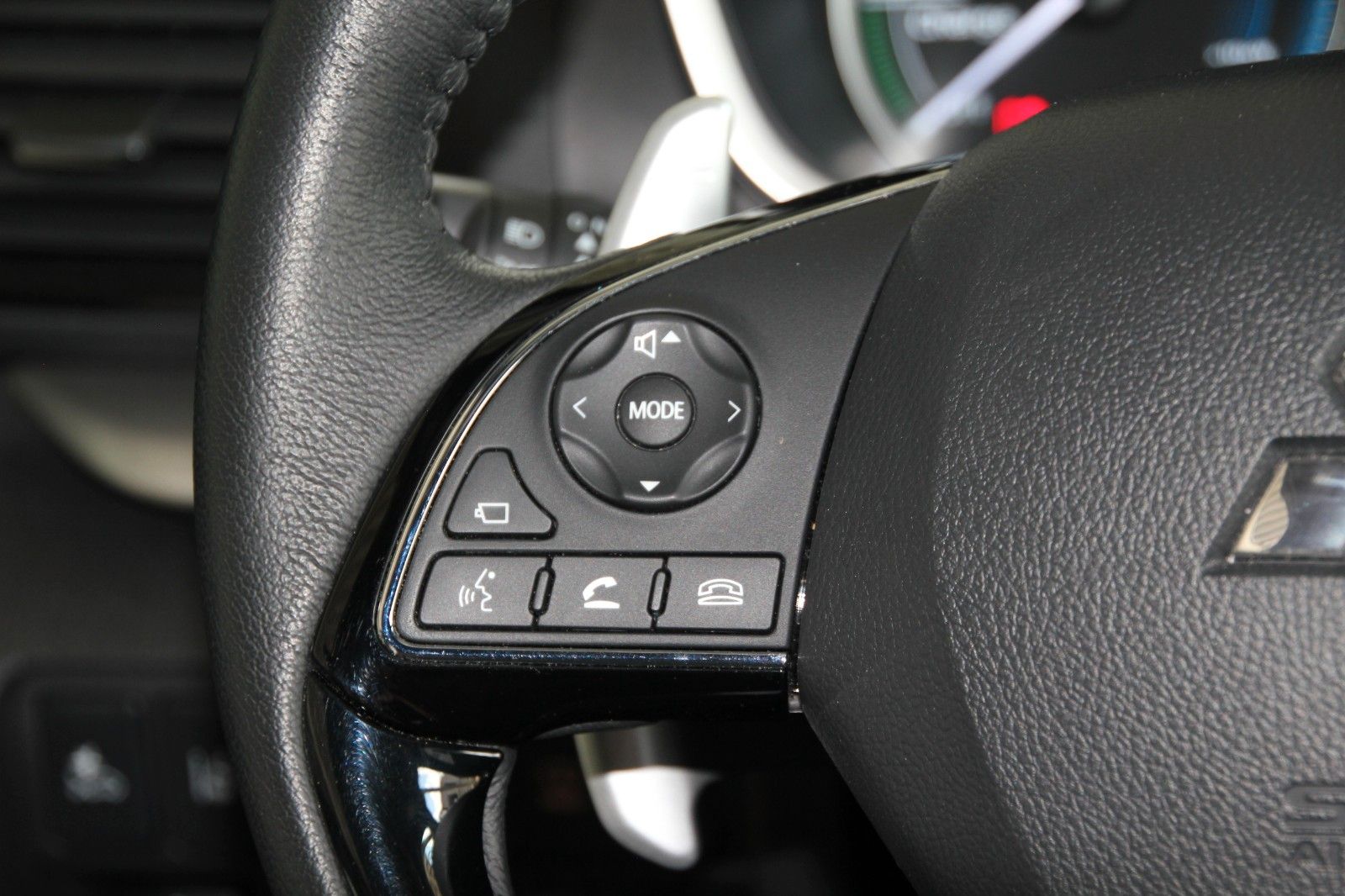 Fahrzeugabbildung Mitsubishi Eclipse Cross Top PHEV AHK