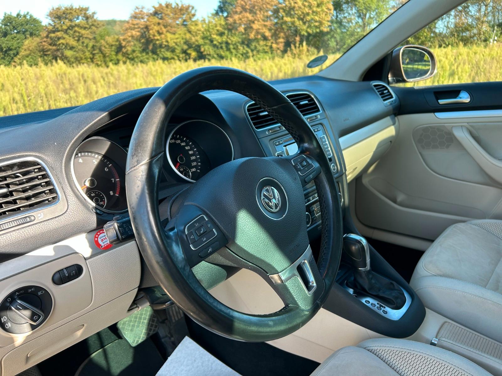 Volkswagen Golf 2011 — photo 14