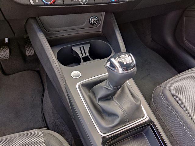 Q2 advanced 35 TFSI Matrix LED/ Komfort