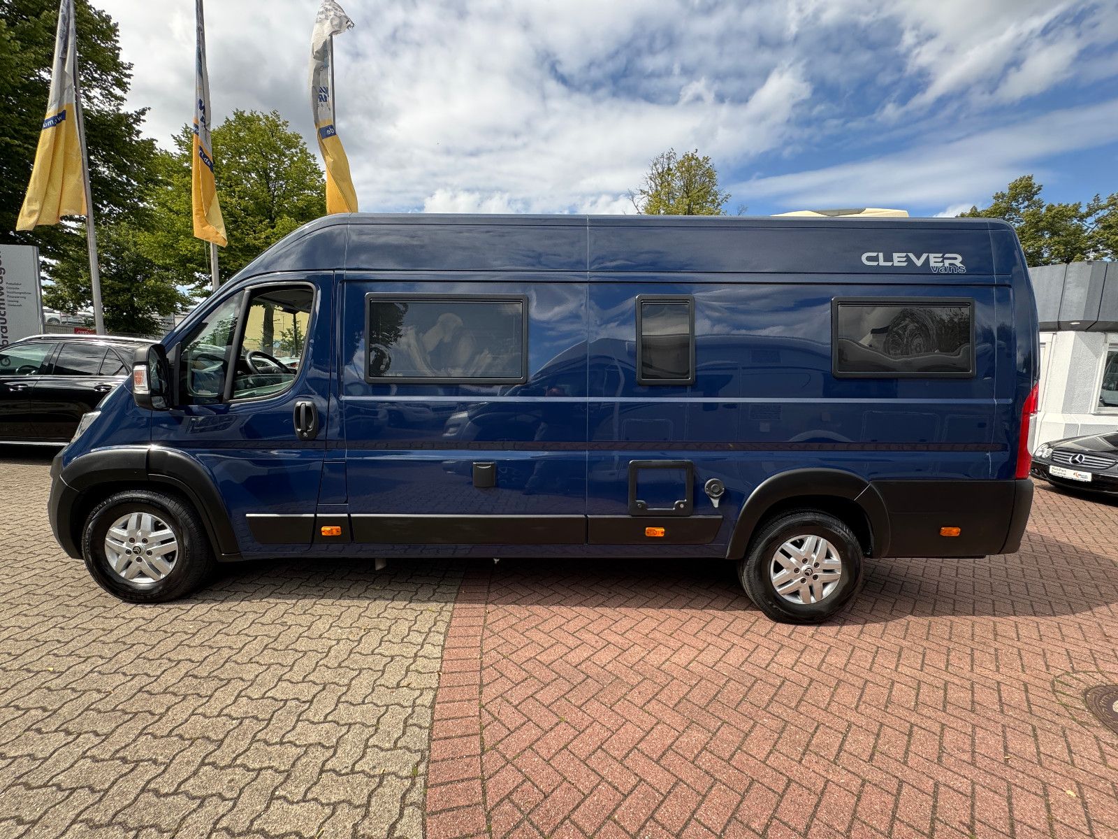 Vehicle image Pössl RUNNER 636 INDIVIDUAL ROOM CLIMATE AHK