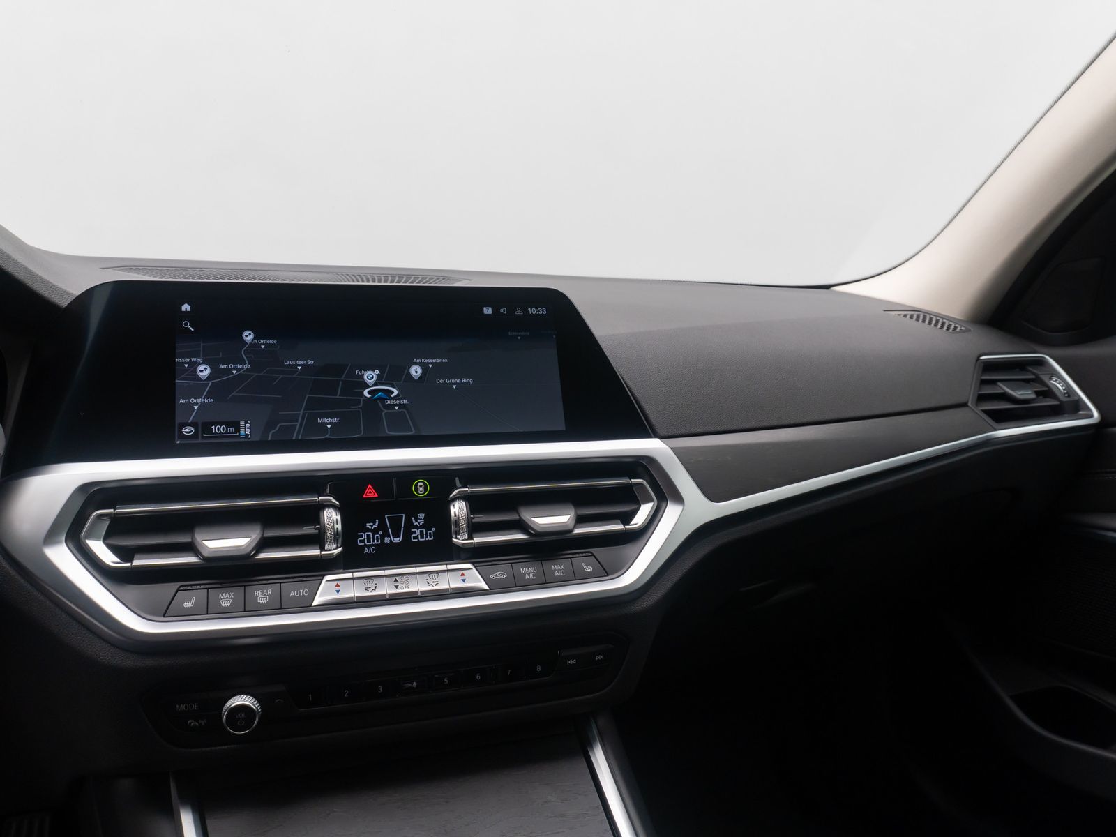 Fahrzeugabbildung BMW 330e 360°Laser HUD DAB HiFi Komfort Sport Leder