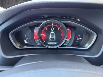 Volvo V40 Kinetic*LED*TEMPOMAT*SOUND*PDC*1.HAND*TOP