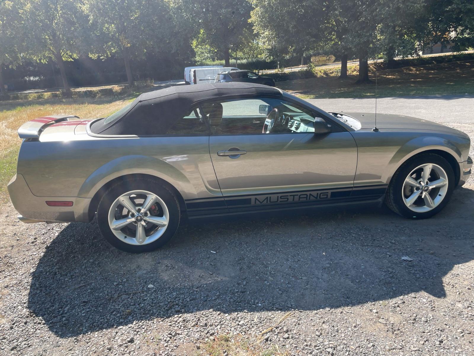 Ford Mustang Cabriolet 205ch - 2 ème main - Carnet entretien - Régulateur de vitesse - Capote changée